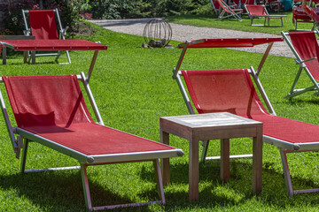 Red loungers