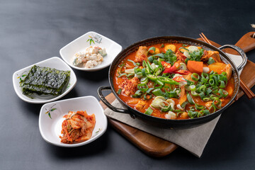 Bibimbap, Korean food, braised spicy chicken, braised spicy chicken, budae jjigae, stir-fried spicy pork, pork