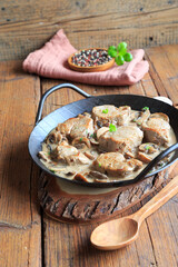 Schweinelendchen in Pilzrahmsauce