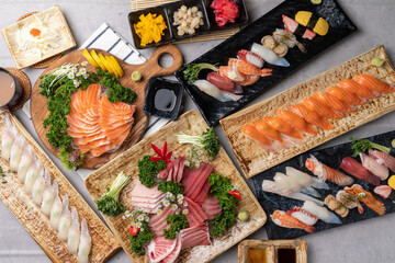 Flatfish, sushi, salmon, fish, sashimi, shrimp, tuna, and Japanese