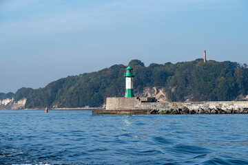 Leuchtturm im Hafen Sassnitz auf Rügen, Ostsee