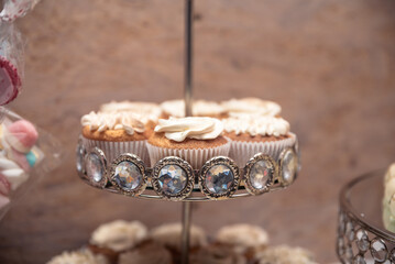 Cake Cupcakes on support decorated with diamonds