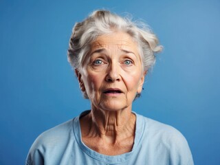 Sapphire Shock: Grandmother's Expression