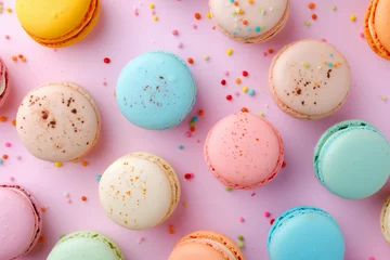 Papier Peint photo Lavable Macarons macarons scattered on a pastel background
