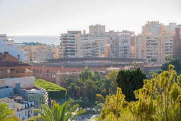 Vue aérienne de la ville de Málaga et des arènes.