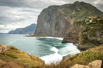 miradouro do guindaste, madeira, viewpoint, ocean, cliffs, mountains, waves, portugal