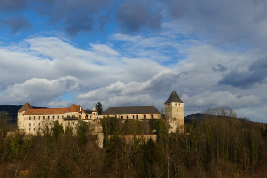 Blick auf Burg Thalberg, Wechselland, Steiermark (7)