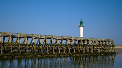 Fototapeta na wymiar wooden pier of Deauville in Normandy