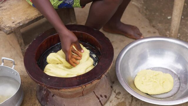 preparing fufu