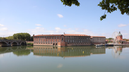 Hotel Dieu Saint Jacques (Antiguo hospital), Río Garona, Toulouse, Francia