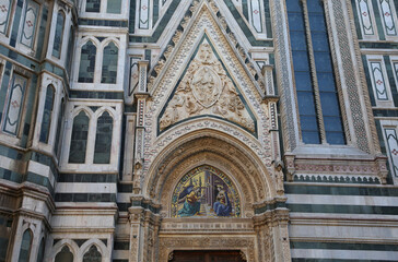 Fototapeta na wymiar Catedral de Santa María de la Flor o Catedral de Santa María del Fiore, Florencia, Italia