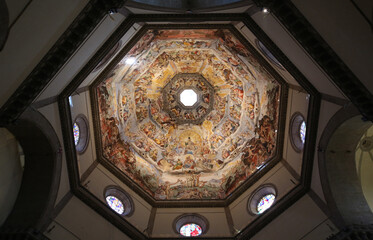 Cúpula de la Catedral de Santa María de la Flor o Catedral de Santa María del Fiore, Florencia, Italia - obrazy, fototapety, plakaty