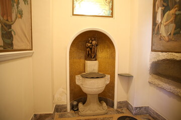 Pila baustismal de la Basílica del Santo, San Marino