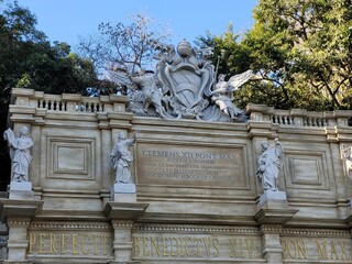 The Trevi Fountain (reply) - perfecit benedictus xiv pon max - Serra Negra Brazil