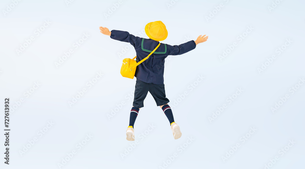Aufkleber ジャンプする幼稚園児・保育園児の男の子の後ろ姿（切り抜き背景透過pngも販売しております。作成者リンクから「png」で検索してください）