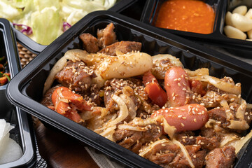 Beheadings, direct fire, pork belly, set, side dishes, Korean style, barbecue, Korean style, lettuce, ham, soybean paste stew, garlic, ssamjang,