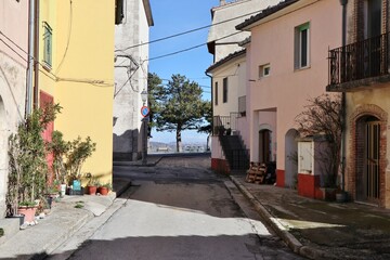 Civita Superiore - Scorcio di Larghetto Gentile dalla strada comunale