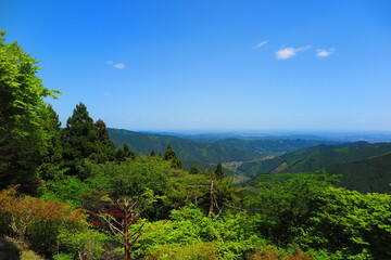 Fototapeta na wymiar 御嶽山の山頂から見た快晴の山々の景色6