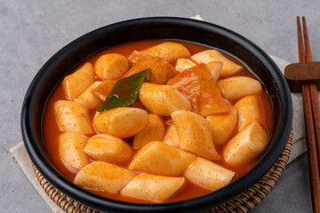 whirlwind, potato, sotteok sotteok, assorted, fried, chicken gangjeong, wheat tteokbokki, fish cake, sundae, rice tteokbokki, cup rice, cheese stick, snack, Korean food