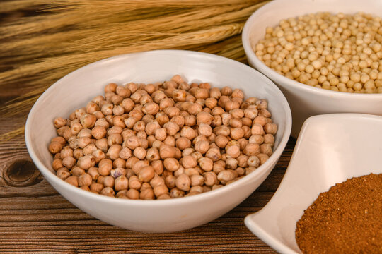 Durum wheat semolina, chickpea and Lebanese spice pearls, High quality photo