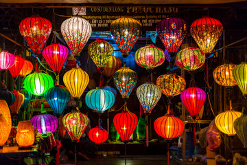 Fototapeta na wymiar colorful lanterns