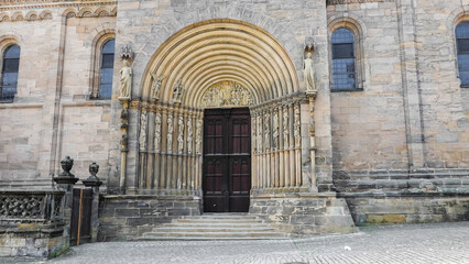 Portal zum Erzbischöflichen Dom zu Bamberg - obrazy, fototapety, plakaty
