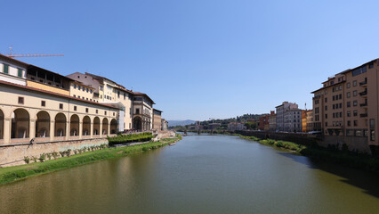 Fototapeta na wymiar Río Arno, Florencia, Italia