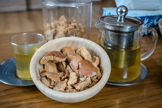 Dried peels of Hyphaene thebaica, doum palm And tea from it for health, immunity