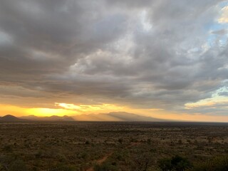 Obraz premium sun set in kenya 