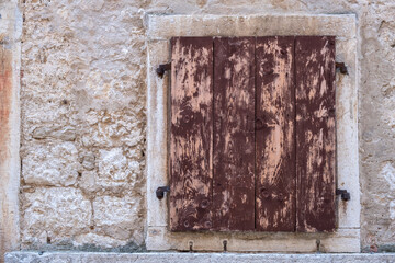 Altes Fenster, Fensterläden, Porec, Kroatien