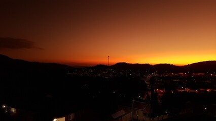 por do sol linho