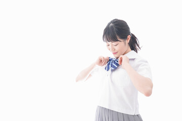 制服を着る女子学生