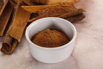 Natural Cinnamon powder with sticks