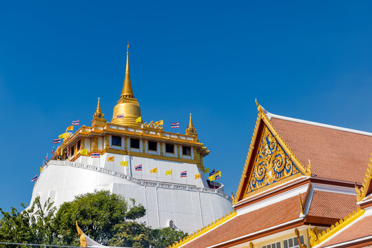 Historic Golden mount ,known as Wat Saket Ratcha Wora Maha Wihan is a Buddhist temple in Pom Prap Sattru Phai district, Bangkok, Thailand.