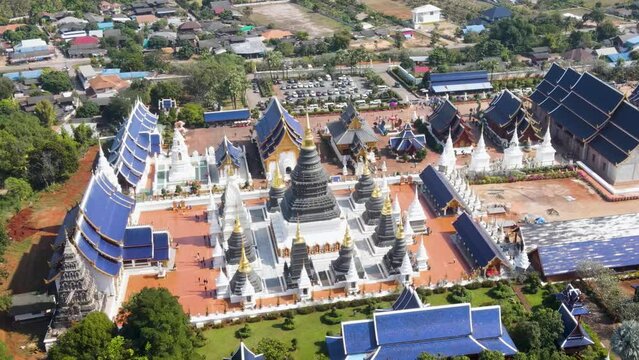 Aerial View Of Wat Ban Den Or Wat Banden Complex Temple On Clear Sunny Day. Establishing Shot, Circe Dolly	