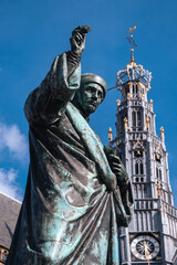 Obraz premium Welcome to Holland in the heart of Amsterdam, with its architecture and its atypical gabled houses, the legacy of the golden age of the city, known for its artistic heritage