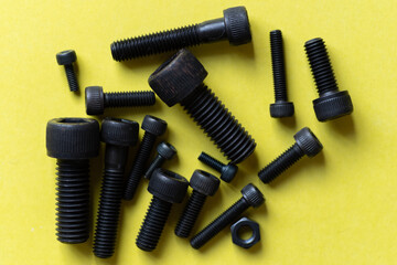 色々な大きさのボルト