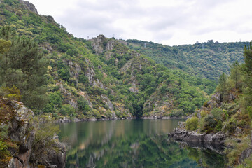 Fototapeta na wymiar View of the Sil river canyon in the Ribeira Sacra. Galicia - Spain