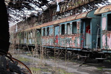 Fototapeta na wymiar old abandoned train