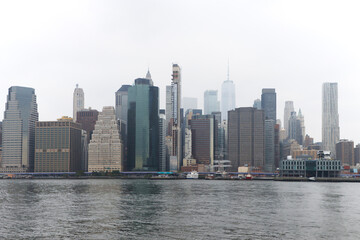 Fototapeta na wymiar Skyline of Manhattan seen from Brroklyn