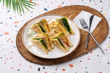 American style, brunch, tomato, omelette, cheese, handmade, sandwich, shrimp burger, New York style, beef dish, pollack, oil, pasta, pollack, cream, pasta, very slow risotto, rosé,