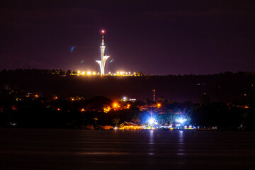 Braslilia a beira do lago paranoa