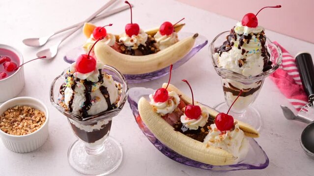 ice cream sundae and banana split