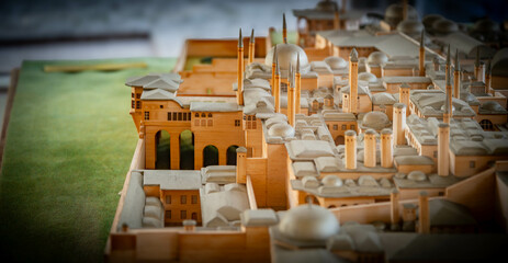 Paisaje típico de la ciudad con antiguas mezquitas en la ciudad árabe arquitectura islámica en estructura urbana religión islámica tradición cultural en la ciudad turca