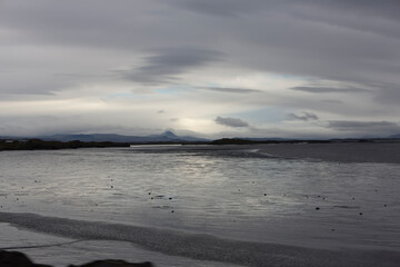 Obraz premium Iceland landscape on a cloudy summer day.