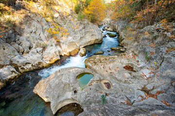 Yazili Canyon ( Yazili Kanyon )  is in the Sutculer, Isparta,with its lakes and the picturesque views of the area, and also the rich variety of flora and fauna.