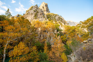 Yazili Canyon ( Yazili Kanyon )  is in the Sutculer, Isparta,with its lakes and the picturesque views of the area, and also the rich variety of flora and fauna.