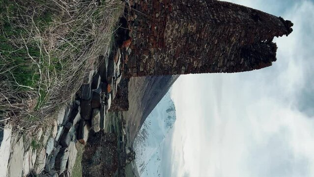 Lisri is the largest tower complex in North Ossetia. Ziggurat of the North Caucasus. The castle settlement in the Mamison gorge. The village of Lisri in the upper reaches of the Mamisondon River.