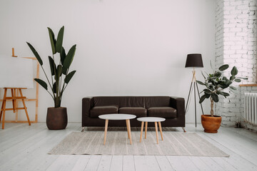 The image shows a living room with a couch and a table 6082.