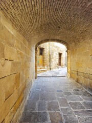 Obraz premium Street with passage in Baeza, province of Jaén